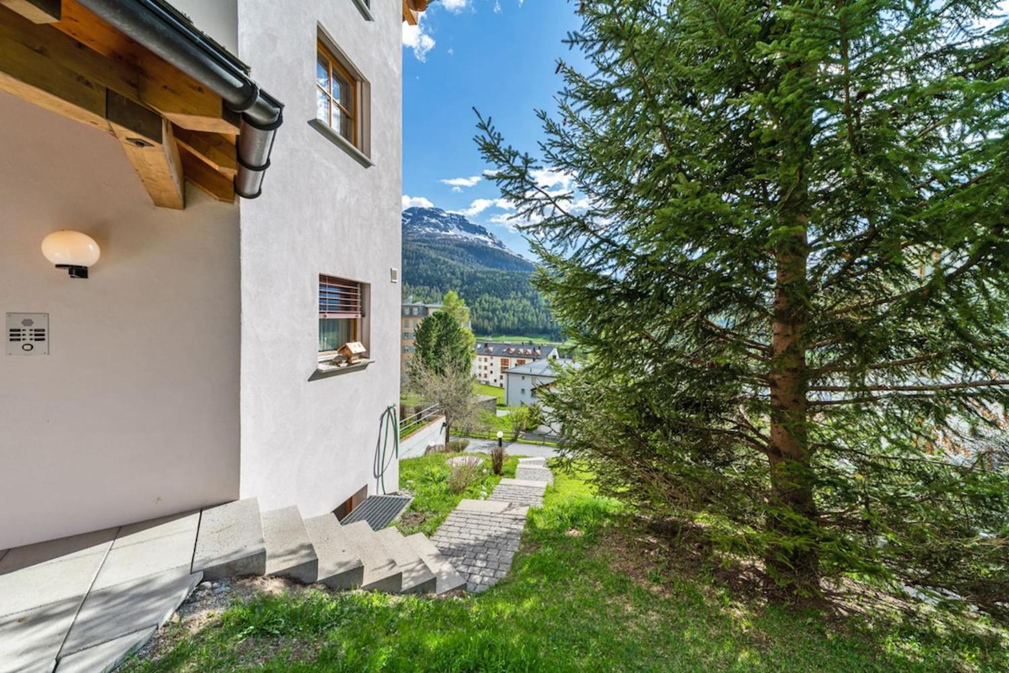 Апартаменты Chesa San Peider - Понтрезина Экстерьер фото
